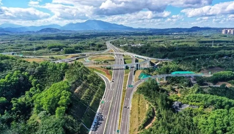 海南省万宁至洋浦高速公路第二代建段环境保护、景观及服务设施工程(项目名称)